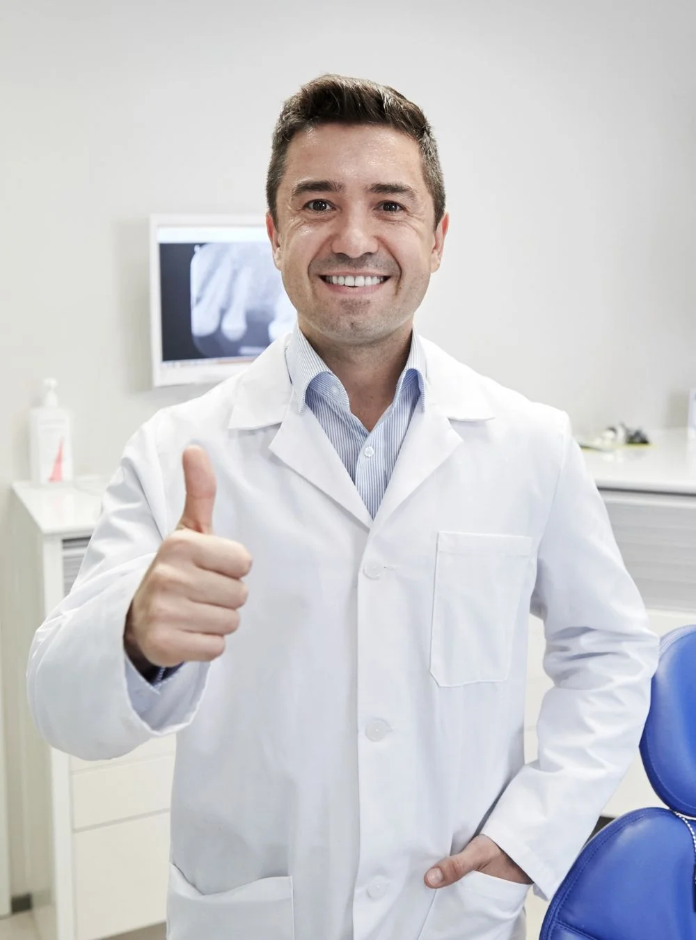 Dr. Alex Carter Dr. Alex Carter image